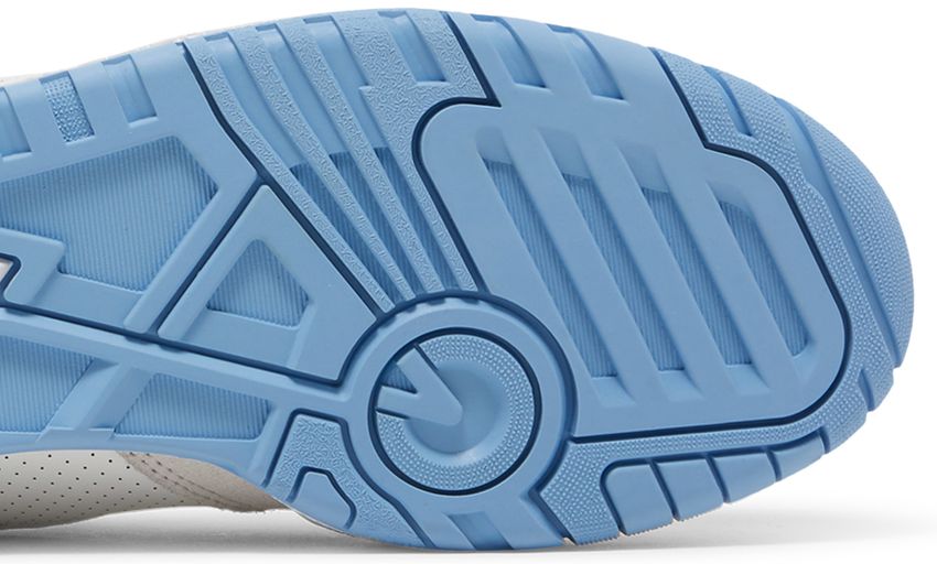 New Balance 550
White Blue Haze Rain Cloud