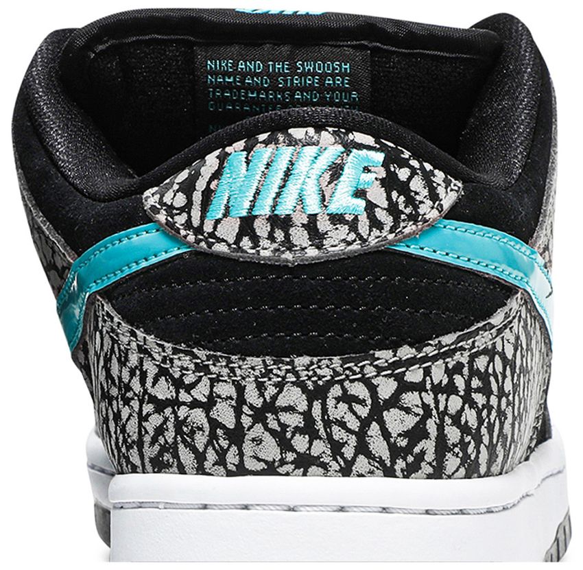 Nike SB Dunk Low atmos Elephant