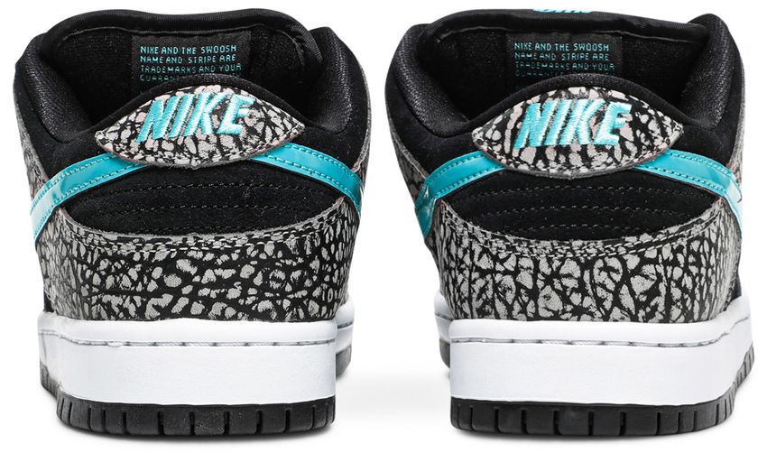 Nike SB Dunk Low atmos Elephant