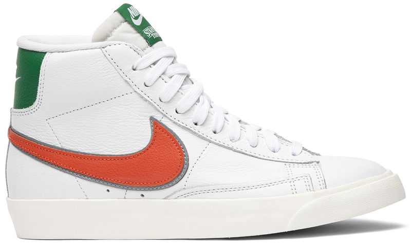 Nike Blazer Mid Stranger Things Hawkins High School