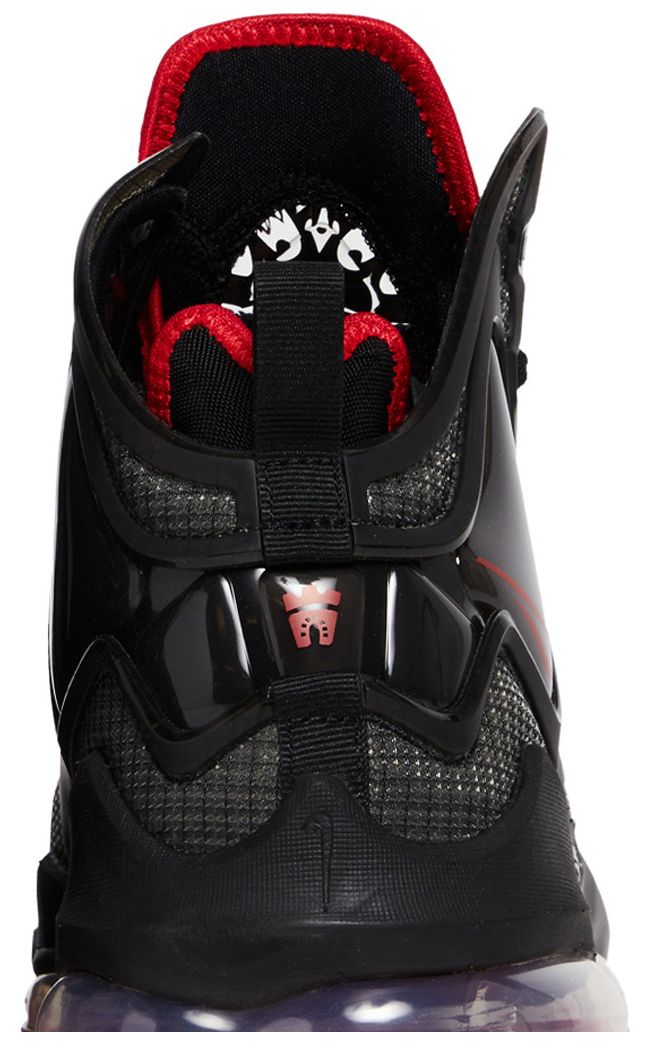 Nike LeBron 19 Bred