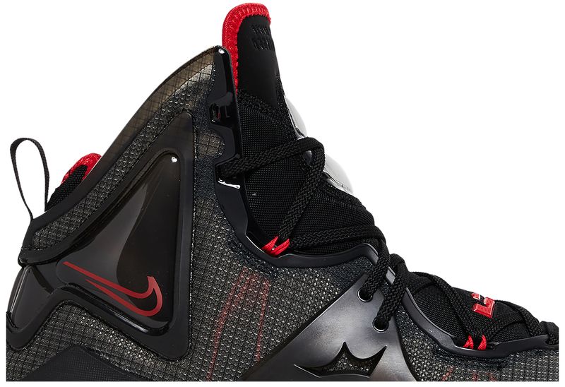 Nike LeBron 19 Bred