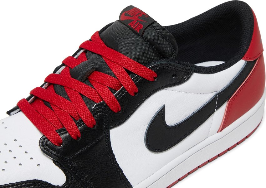 Jordan 1 Retro Low OG Black Toe (2023)