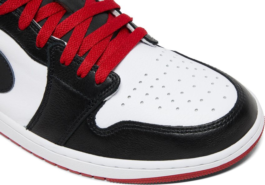 Jordan 1 Retro Low OG Black Toe (2023)
