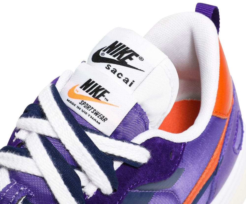 Nike Vaporwaffle sacai Dark Iris