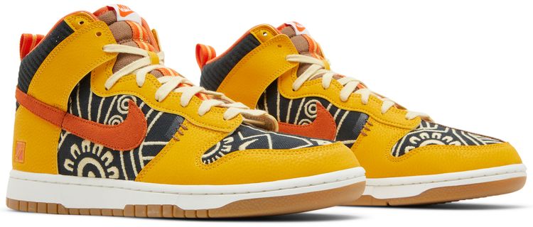 Nike Dunk High PRM Somos Familia