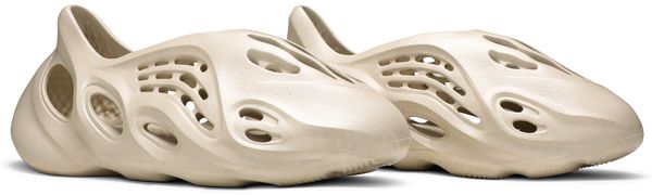 adidas Yeezy Foam RNNR Sand