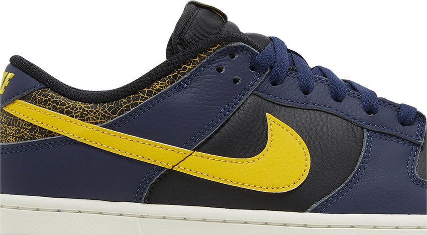 Nike Dunk Low Vintage Michigan