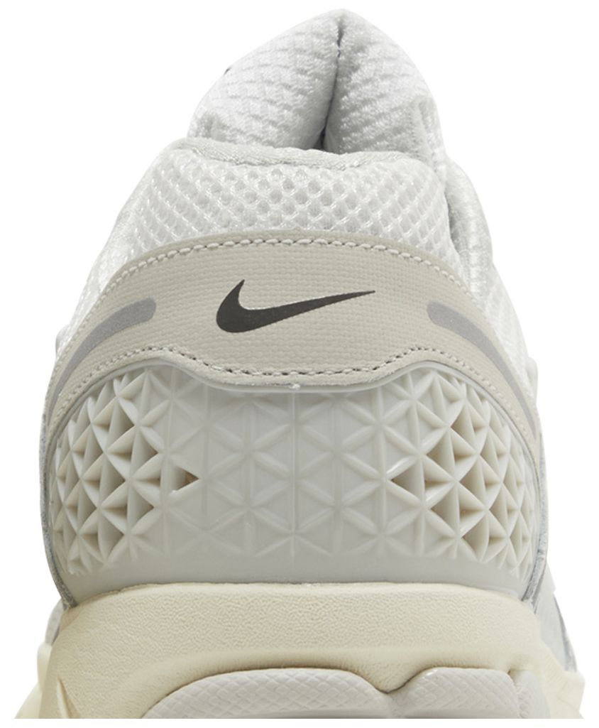 Nike Zoom Vomero 5 Platinum Tint