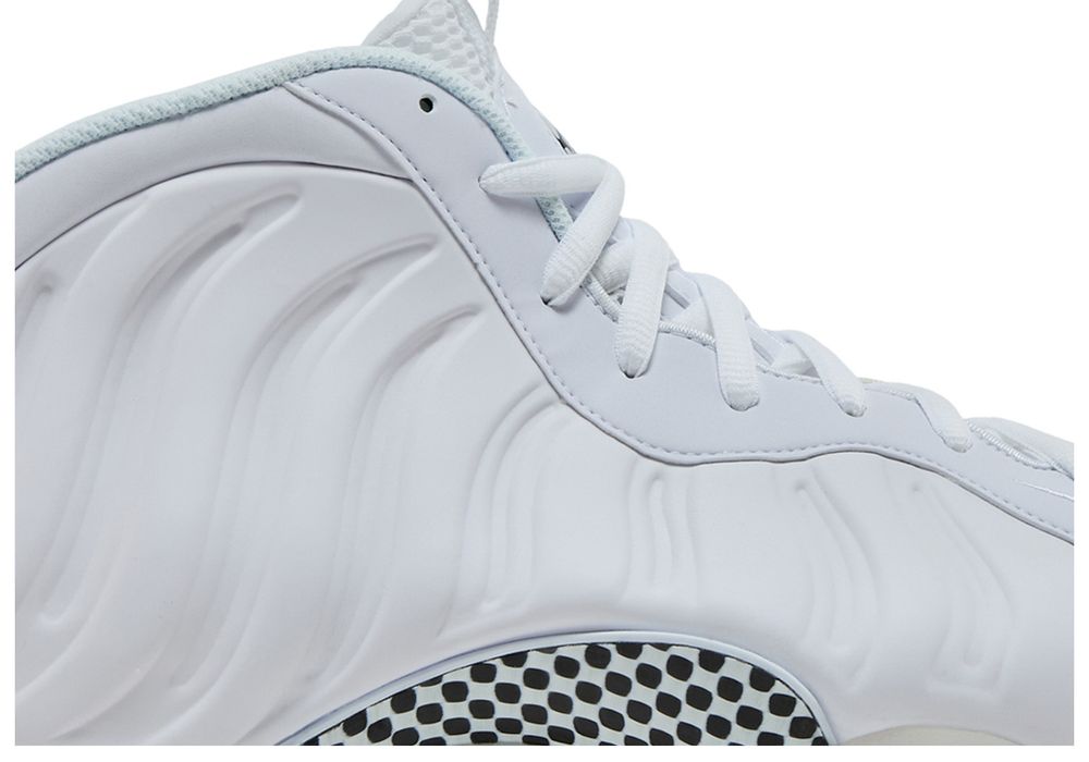 Nike Air Foamposite One Triple White