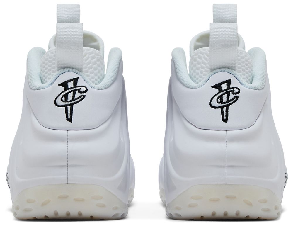 Nike Air Foamposite One Triple White