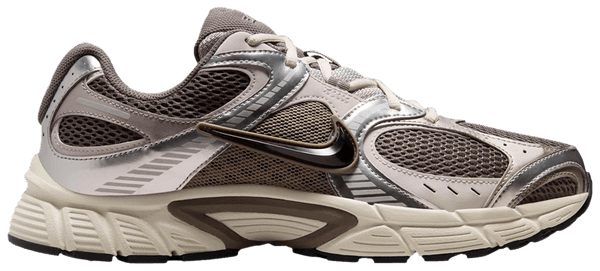Nike V5 RNR Cave Stone Black