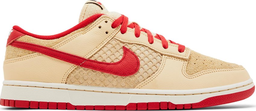 Nike Dunk Low Retro SE Strawberry Waffle