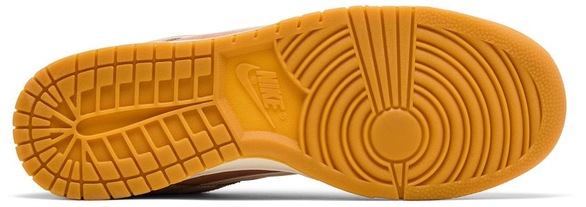 Nike Dunk Low SE Rattan Terra Blush