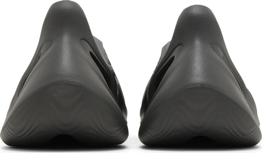 adidas Yeezy Foam RNR Carbon