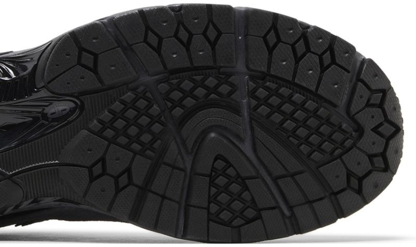 New Balance 2002R Black Dark Grey