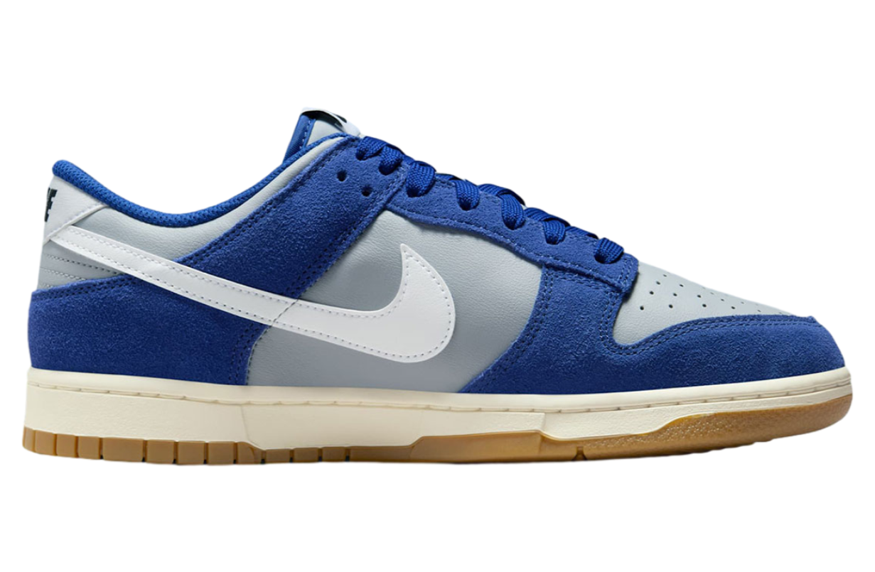 Nike Dunk Low Retro SE Deep Royal Blue Gum