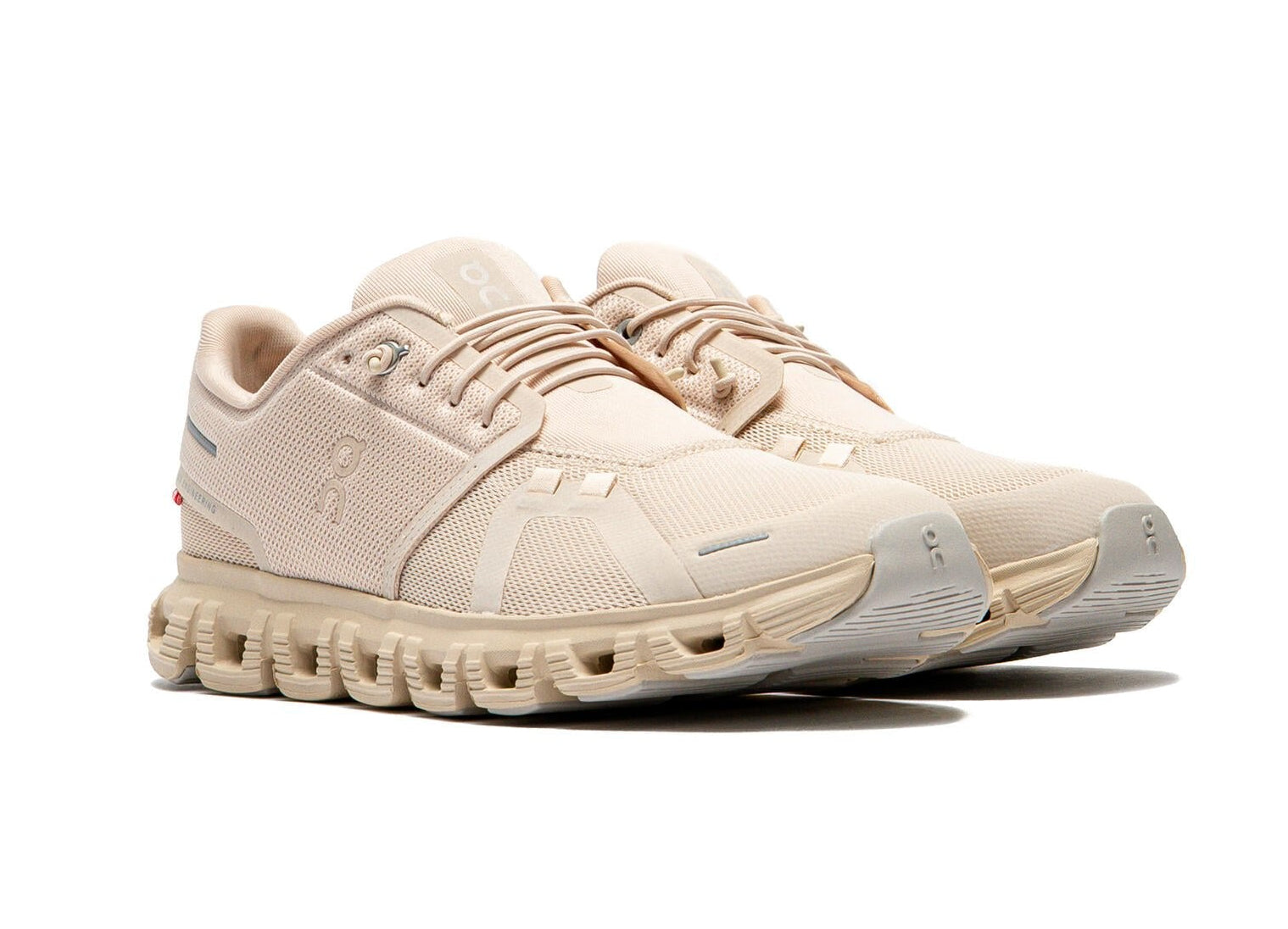 On Running Cloud 6 Sand (Women's)