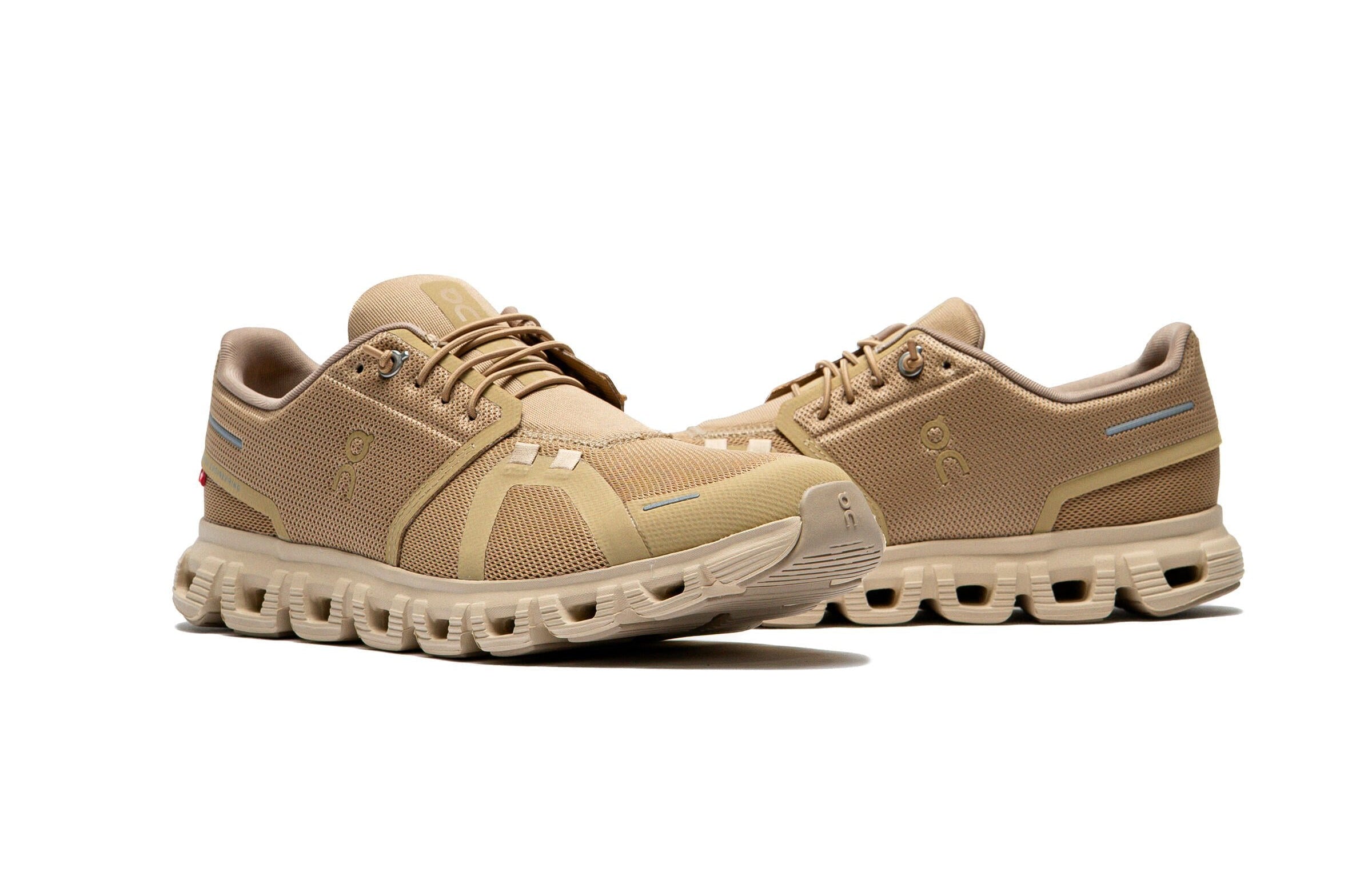 On Running Cloud 6 Chai Sand