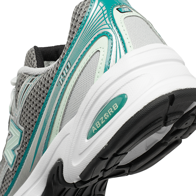 New Balance 740v2 Silver Metallic New Spruce