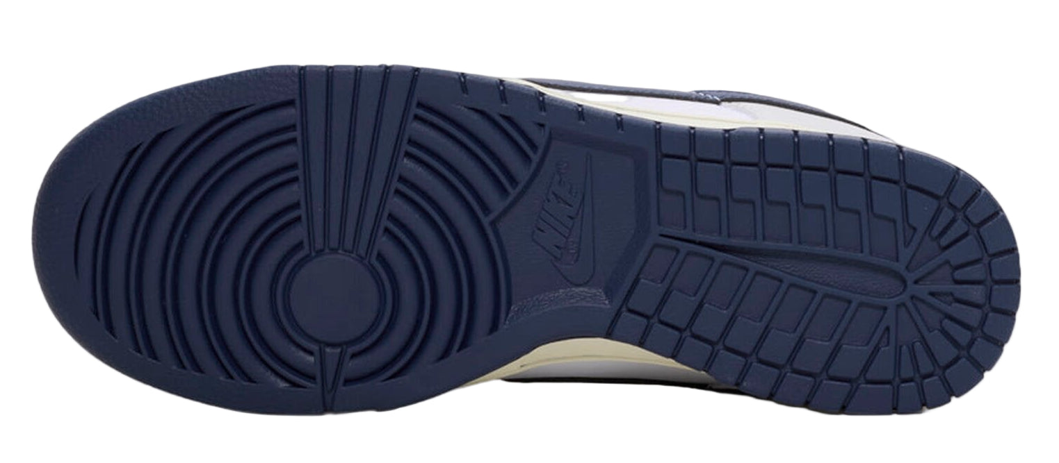 Nike Dunk Low New York Yankees